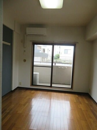 ヴィラ森林公園の物件内観写真